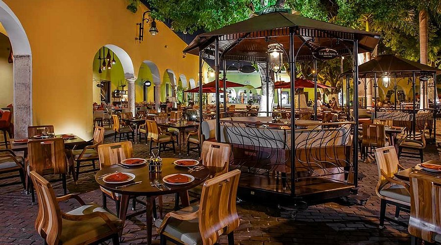 Café tranquilo en Santa Lucía Mérida ideal para una primera cita discreta